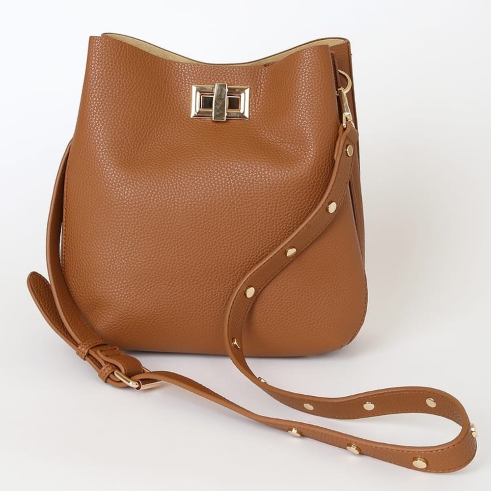 Lulus chic street vegan leather pebbled bucket tote bag